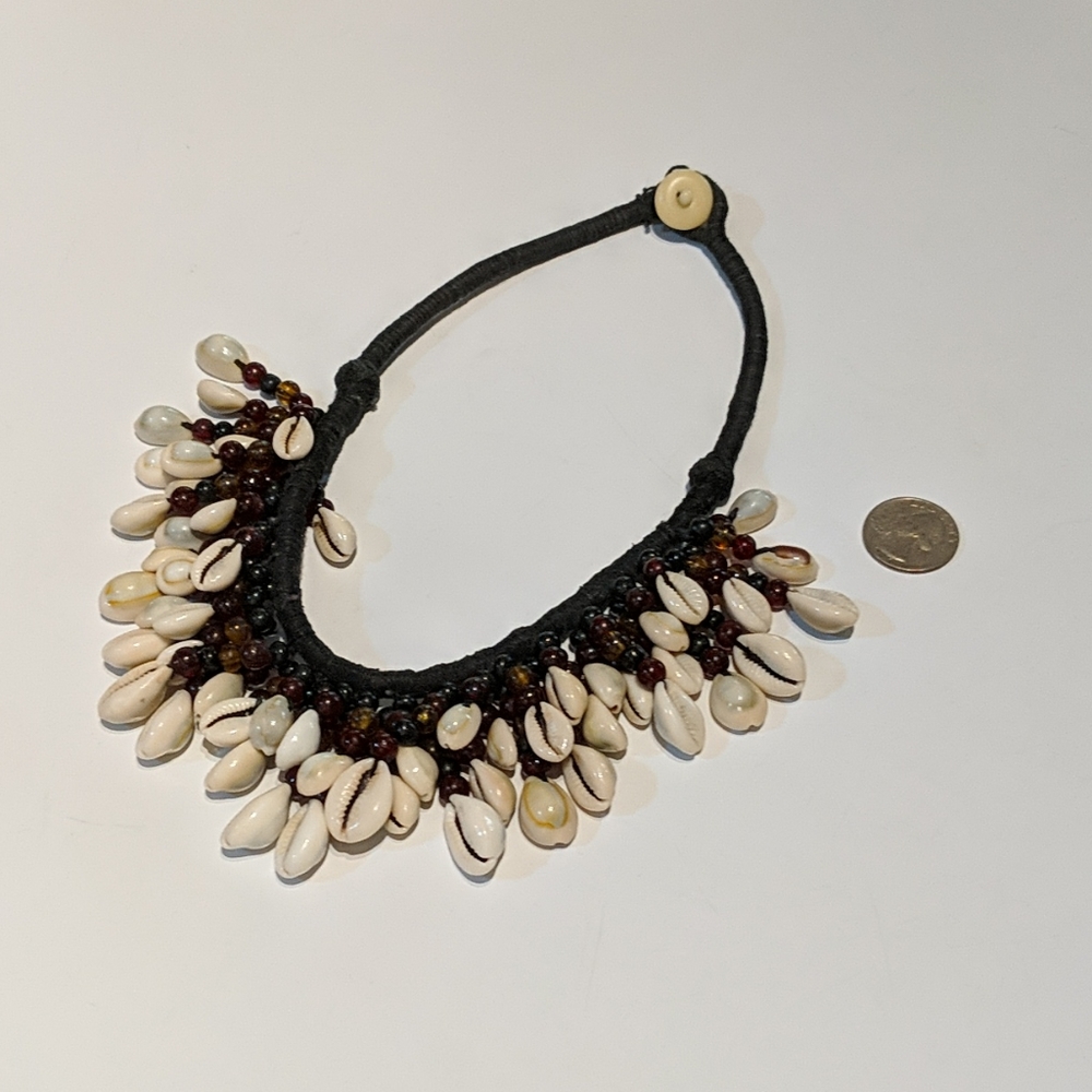African Shell necklace - Picture 3 of 3